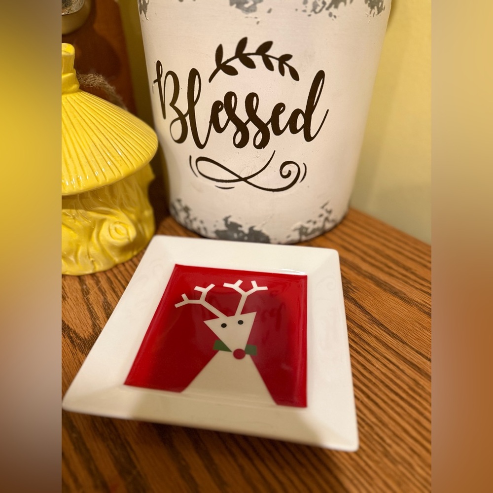 Crate&Barrel Red and White Reindeer Plate